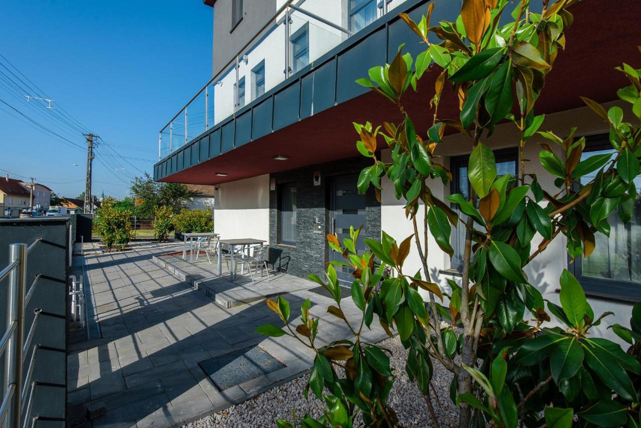 Theresa Vendeghaz Kiskunmajsa Exterior photo
